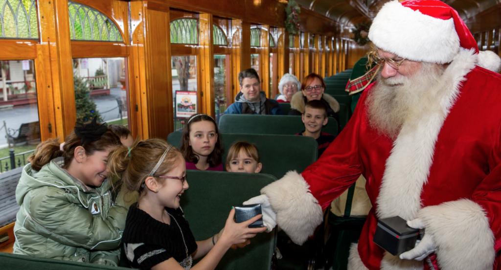 santa in lancaster train ride